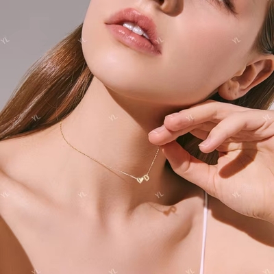 YASVITTI Personalized 925 Sterling Silver Heart Initial Necklace 18K Gold Plated Luxury Letter Heart Necklace dla dziewczynek