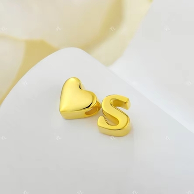 YASVITTI Personalized Initial Jewelry Złoty Miłosny List S Wisiorek 925 Sterling Silver Heart Initial Wisiorek Dla Kobiet