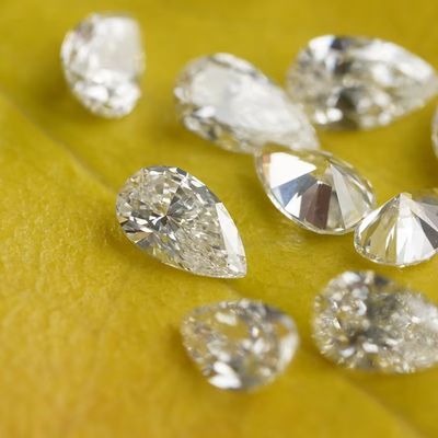 Laboratoryjne diamenty do biżuterii, wisiorki, bransoletki, kolczyki, pierze, moissanite, luźne kamienie.