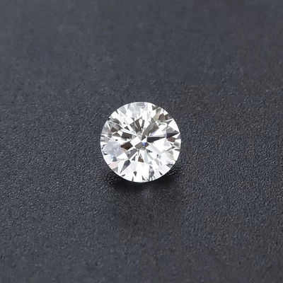 Pierścień stworzony w laboratorium VVS Diament 6,5 mm DEF Kolor HPHT Diament w kształcie gruszki