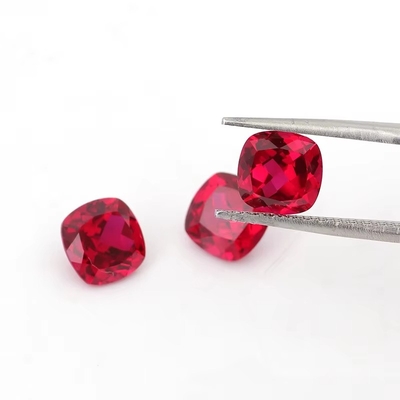 Certyfikowana poduszka krwi Pigion Faceted Cut Grown Loose Ruby Gemstone For Ring