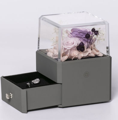 Pudełko na biżuterię z żywicy kwiatowej Pudełko na pierścionek z kwiatem wewnątrz 115X115X110mm